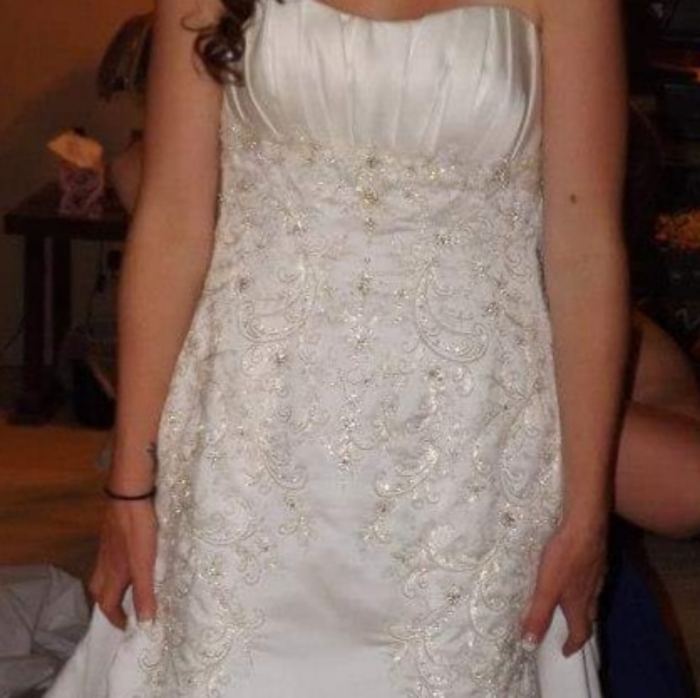 Ivory beaded wedding dress size 8